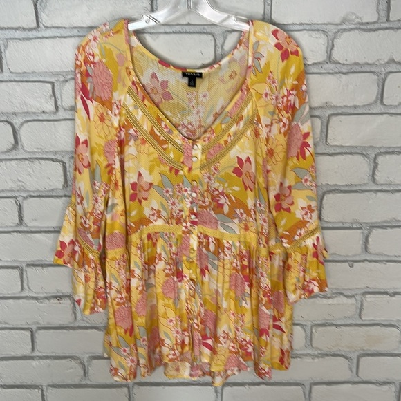 torrid Tops - Torrid women size 2 Blouse